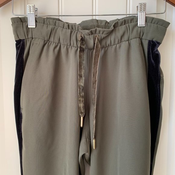 Lululemon On The Fly Jogger Velvet Trim Olive Sz 4 - Picture 4 of 13